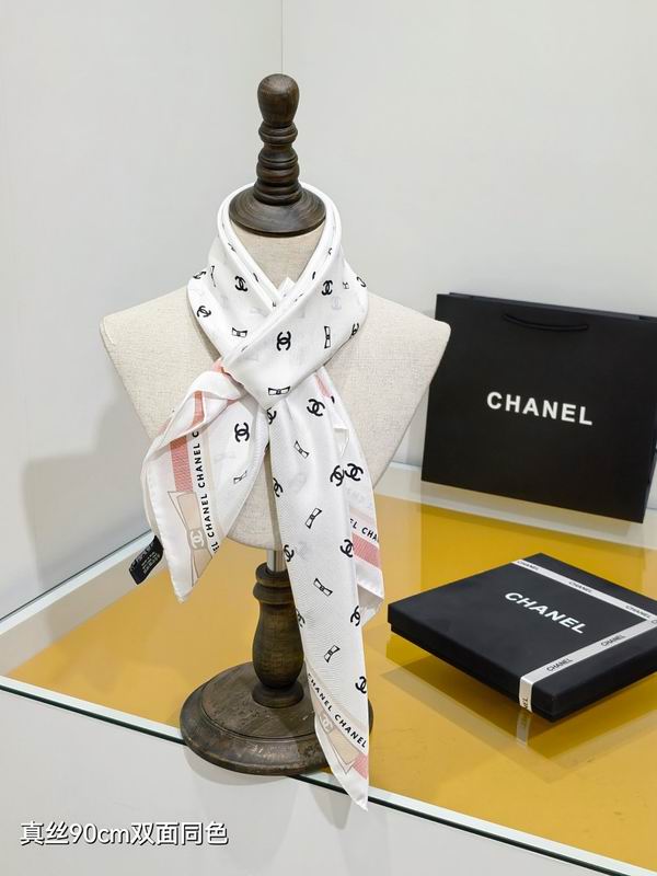 Chanel silk scarf hm29
